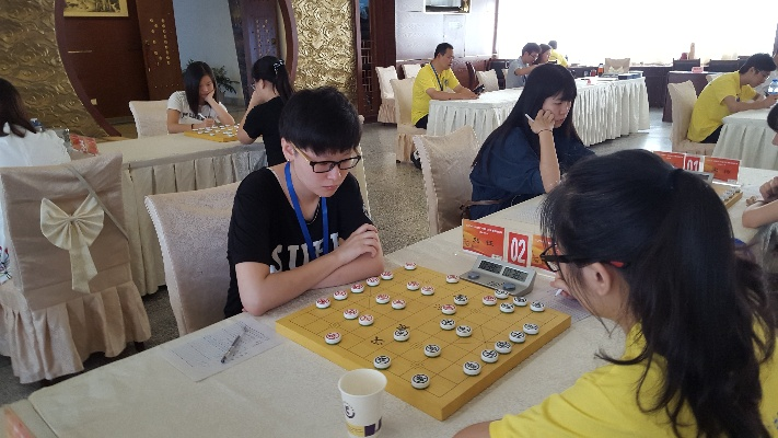 大学生象棋比赛挑战智慧，谁是棋坛新秀？