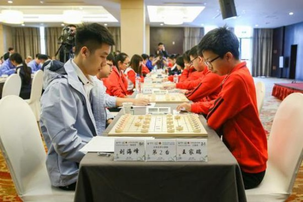 大学生象棋比赛挑战智慧，谁是棋坛新秀？-第3张图片-www.211178.com_果博福布斯